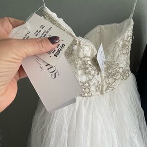 New wedding  dress